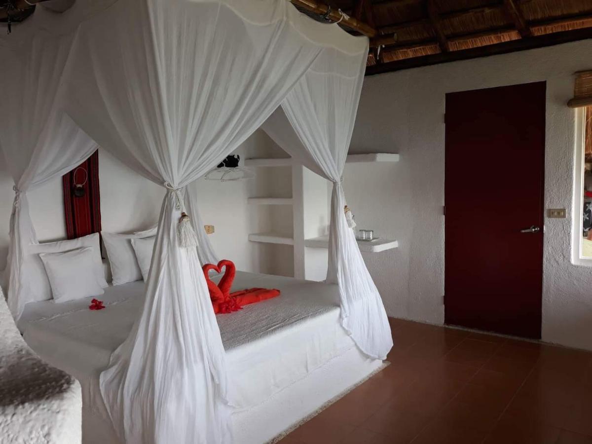 Al Faro Cosmio Hotel Palawan Бусуанга Экстерьер фото