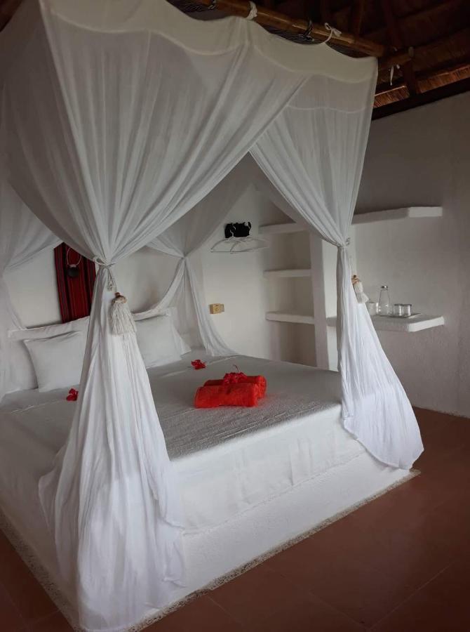 Al Faro Cosmio Hotel Palawan Бусуанга Экстерьер фото