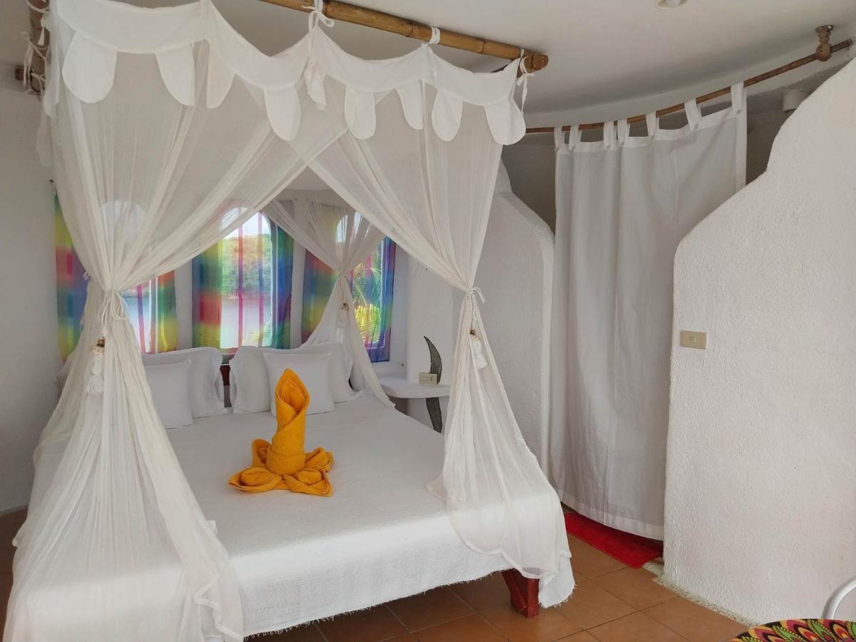 Al Faro Cosmio Hotel Palawan Бусуанга Экстерьер фото