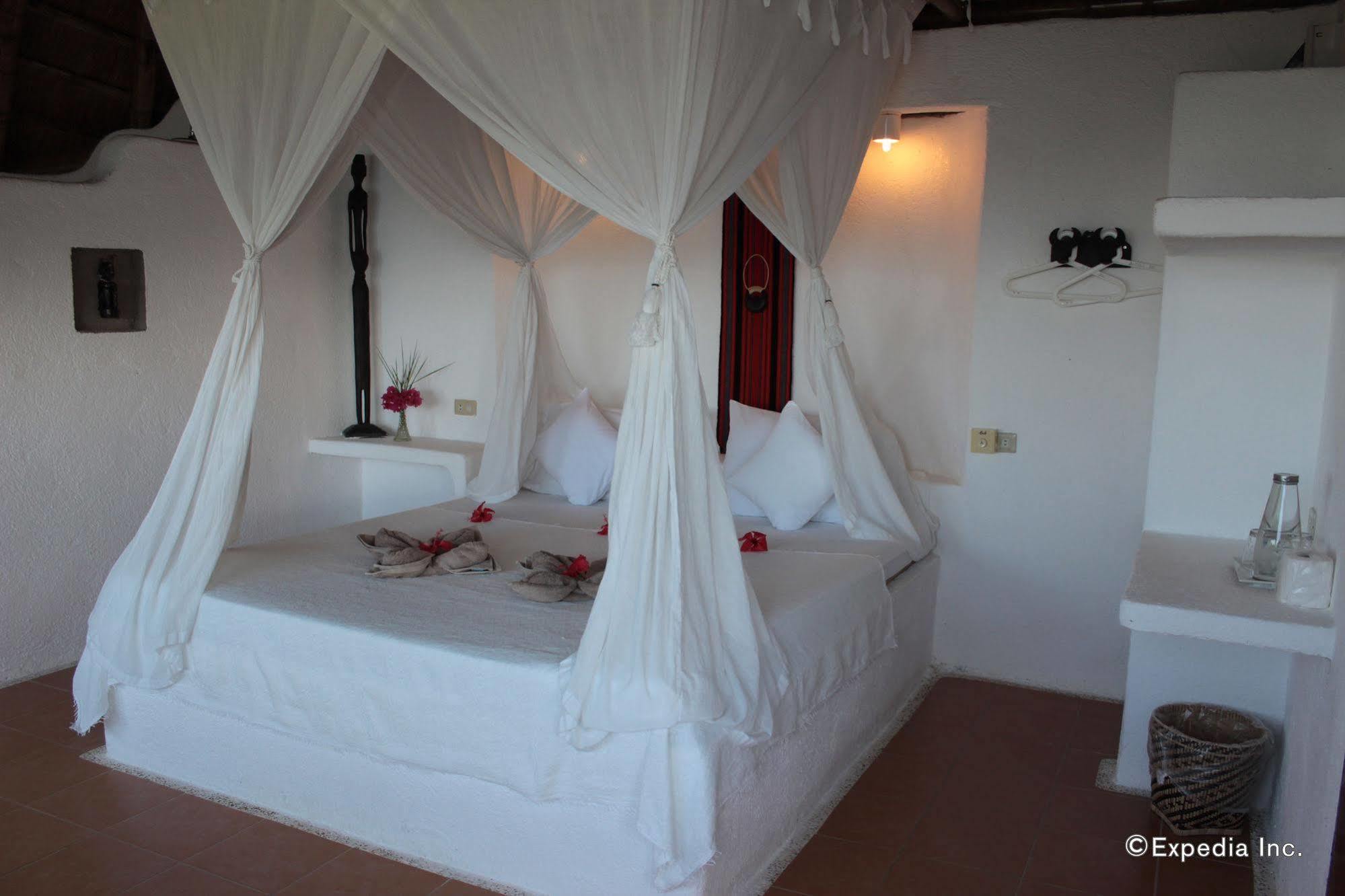Al Faro Cosmio Hotel Palawan Бусуанга Экстерьер фото